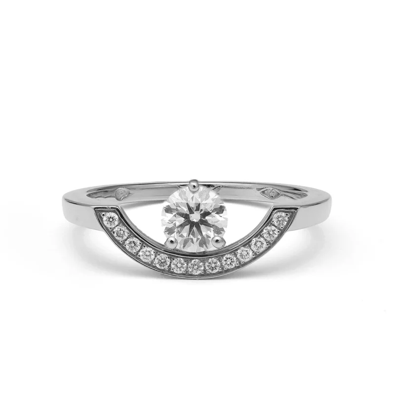 Bague_Intrepide_grand_arc_0.5ct_pavee_-_Or_blanc_18k_-_diamant_ethique_-_Loyale_Paris_-_1